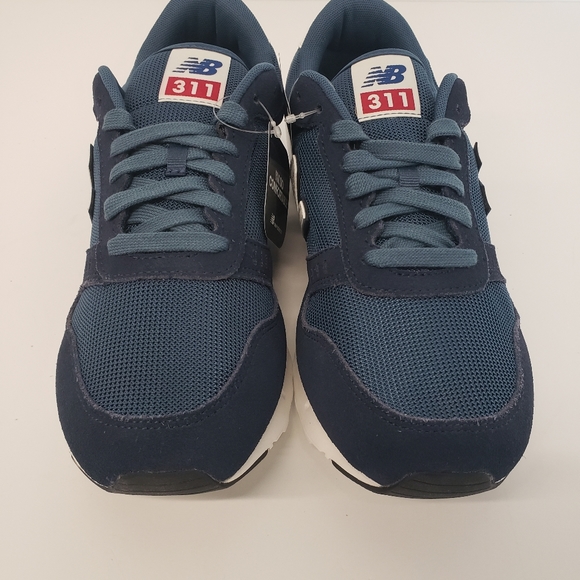 New Balance Men's Athleisure Classic Sneakers - US10.5 - Picture 3 of 11
